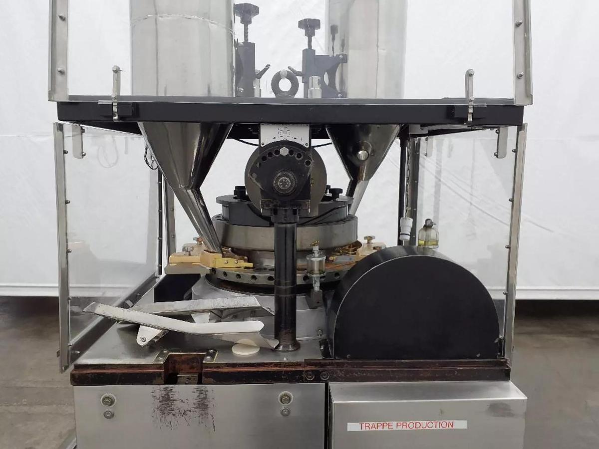 Used Manesty BB4 - 35 station  Dual sided press