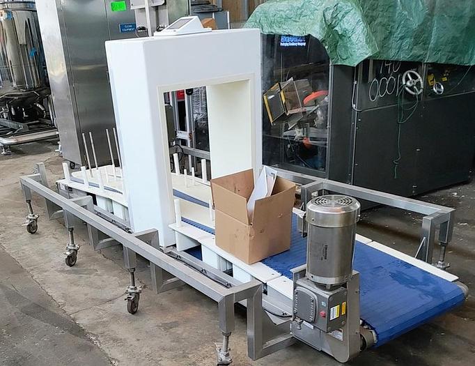 Used Safeline SL2000 Large format metal detector - 24x 28 opening