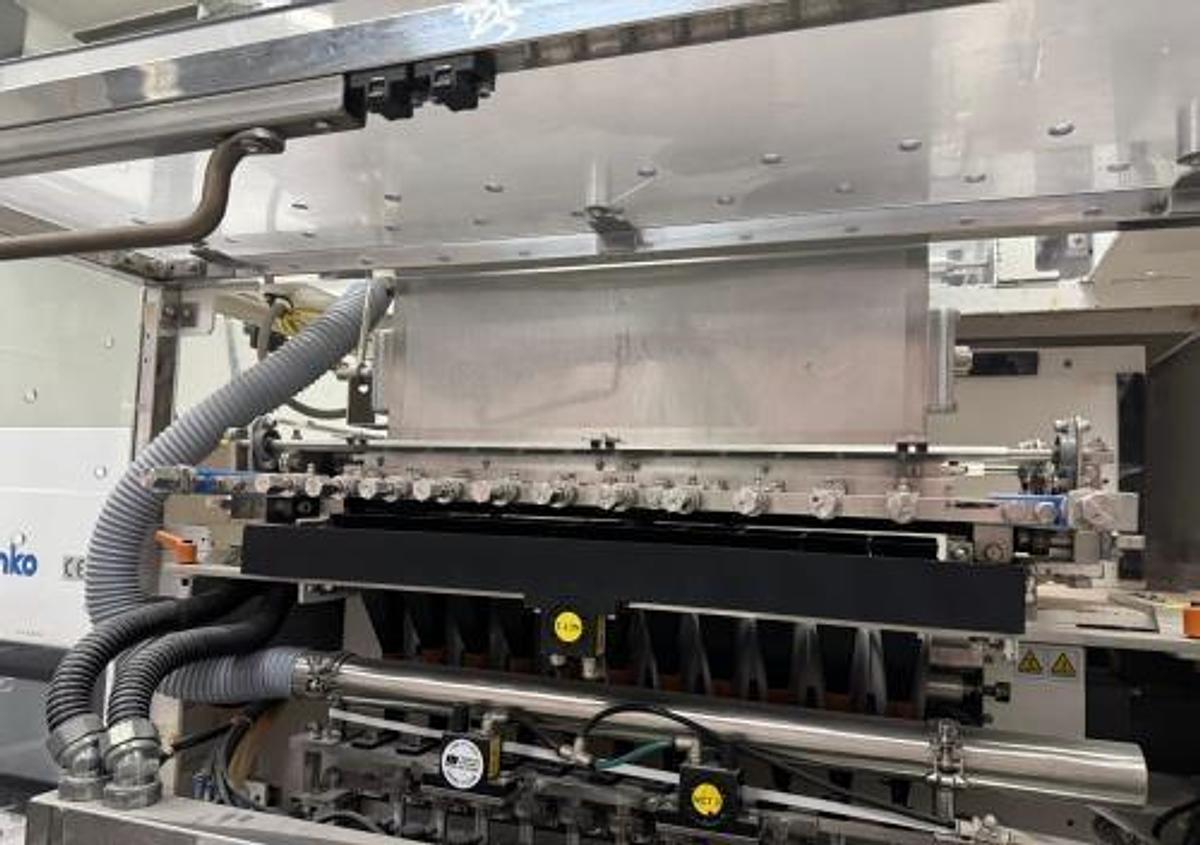 Used Sanko Model FC-1000 Stick Pack Vertical Form Fill Seal machine with Volumetric Feeder
