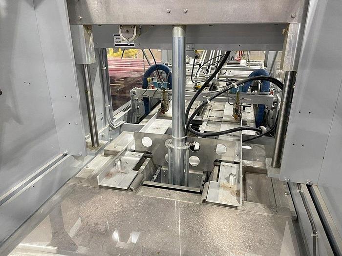 Used Bosch  7510 Trayformer with  TFC 30 Tri-Seal Closer line