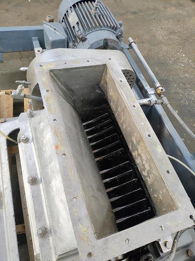 Used Fitzpatrick - FASO20 Fitzmill hammer mill