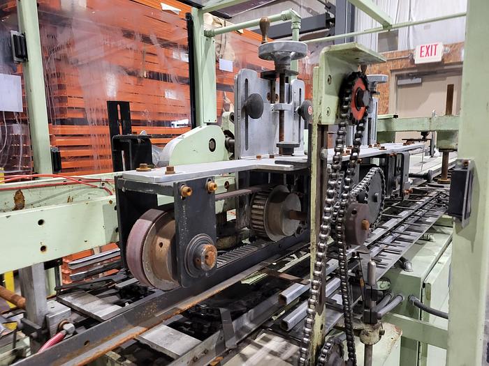 Used Jones CMV-6 vertical cartoner - tuck closure