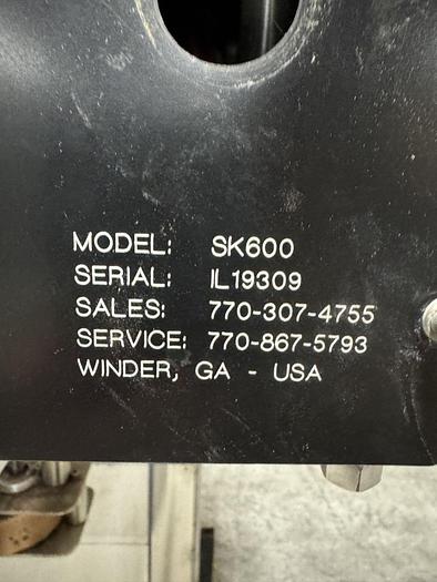 Used Surekap Sk600 cap retorquer