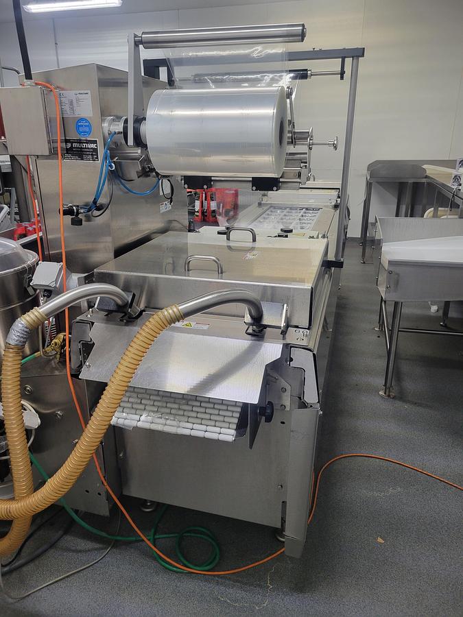 Used M U L T I V A C   Packaging Machine Model F 100