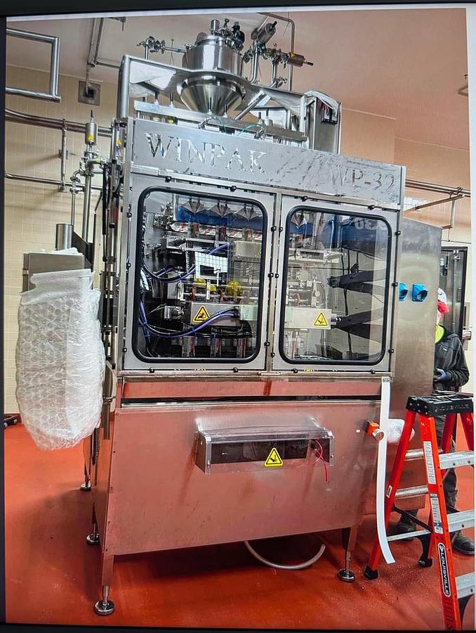 Used Vertical Form-Fill-Seal WINPAK/LANE WP32 Liquid/Paste Packet Machine WP 32
