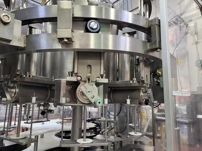 Used MRM RP8 - Gallon  piston filler with spare quart pistons