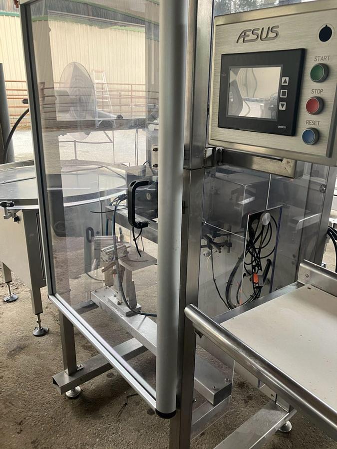 Used AESUS Delta Shrink Labeler