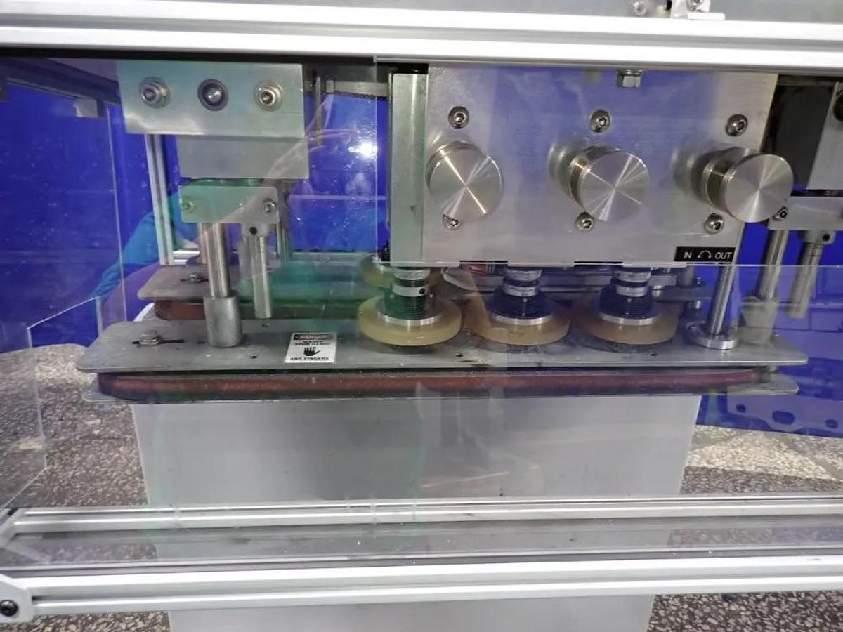 Used Surekap SK600 cap retorquer