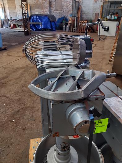 Used Univex M30 - 30 quart mixer with bowl and beaters