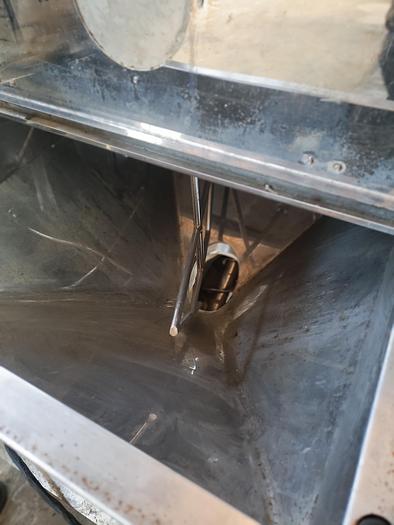 Used All Fill Screw Feeder with Agitated hopper