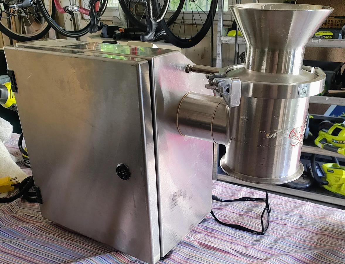 Used Quadro U-3 Lab sized Comil