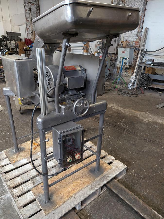 Refurbished Fitzmill D6 6" Hammer Mill