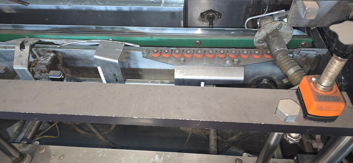 Used Kliklok VariRight tri seal closer