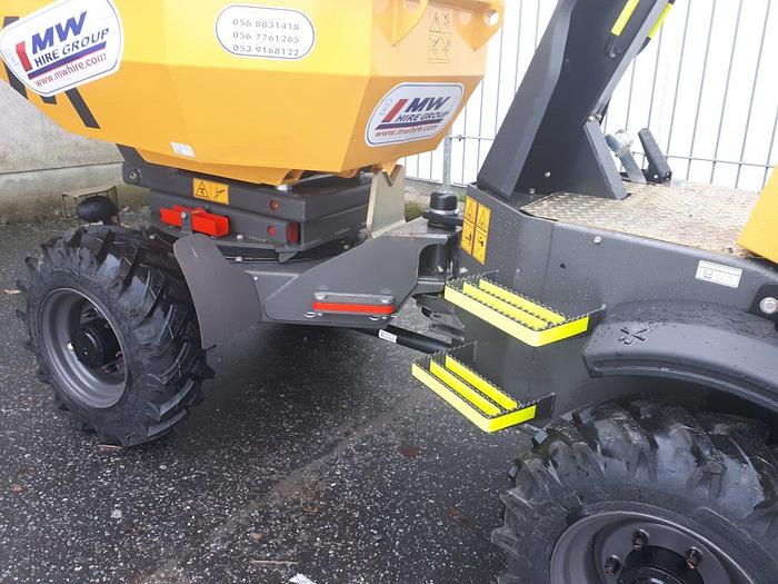 Used 2 TONNE SWIVEL
