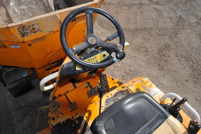 Used 2015 THWAITES 3 TONNE SWIVEL