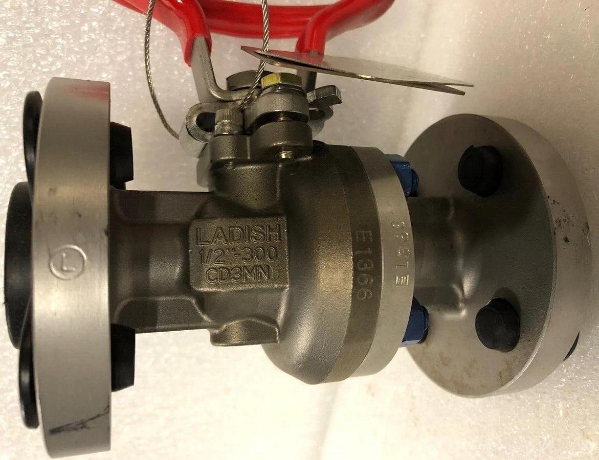 Ladish 1/2"  duplex stainless steel Ball Valve class 300 Flanged  P835-V550-DR24