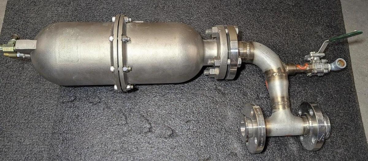 Used Blacoh Fluid Control 02420TF-AT, 316 SS  Stainless Steel Pulsation Dampener