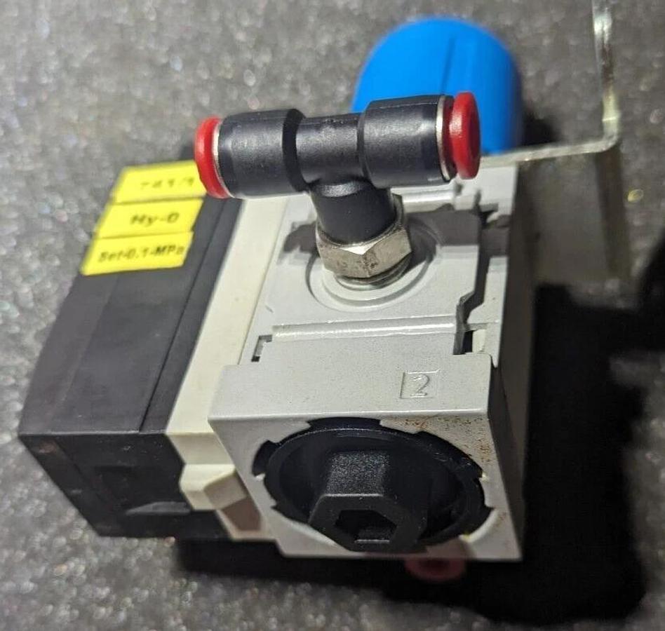 Used Festo CO09 ,105657 + Vacuum Sensor 192766