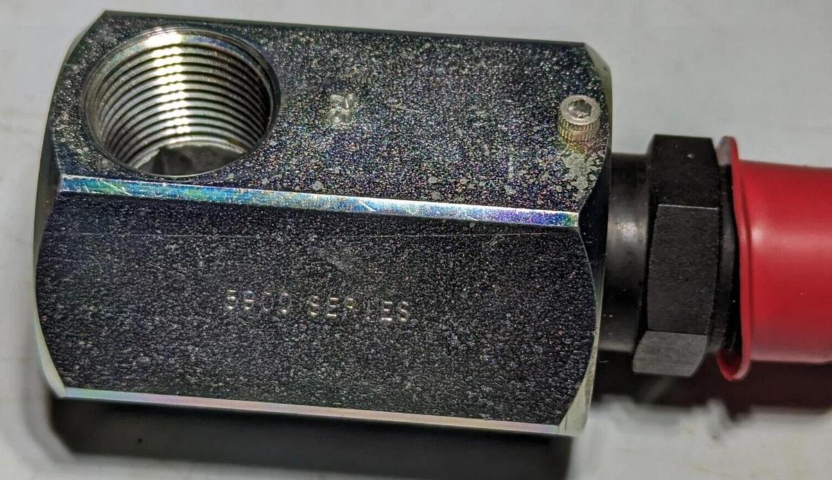 5900 series Swivel