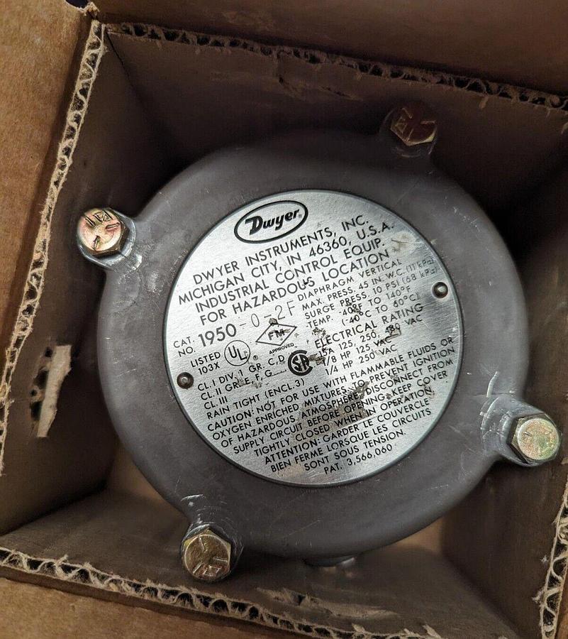 Used Dwyer 1950-0-2F Explosion Proof Pressure Switch.