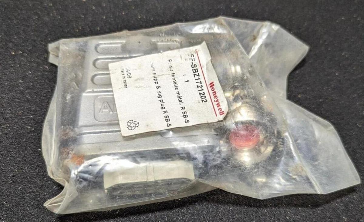 Used Honeywell FF-SBZ1721202 Female Prise metal R SB-S