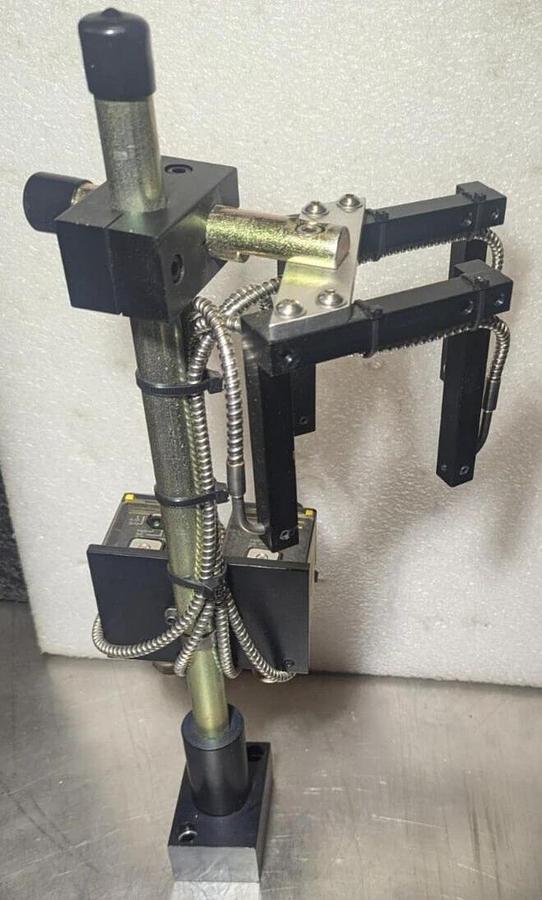 Used Banner Q45 Series Rugged Fiber Optic Amplifier and Sensor System