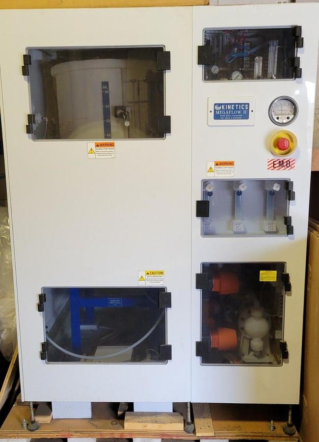 Used Kinetecs MEGAFLOW II chemical/corrosive mixing/delivery pump system 70 Gallon