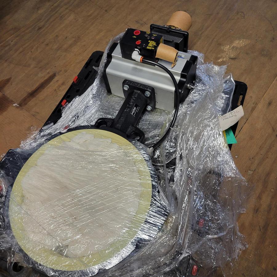 Used 2011  Posiflate 12" Posiflate 486 stainless butterfly valve with actuator
