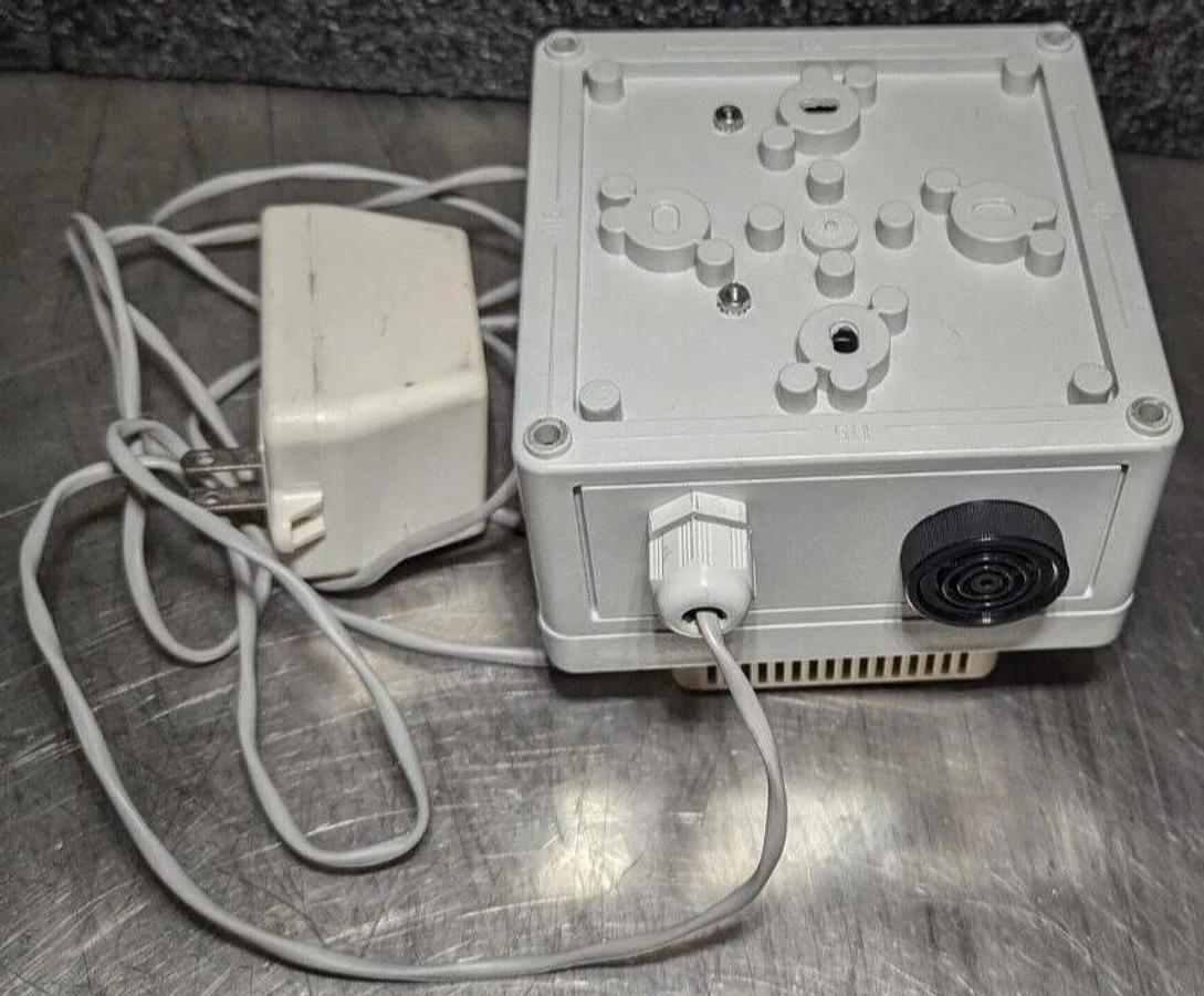 Used TharSFC  CO2 Ambient Air Sensor Alarm with Power Cord 16001267