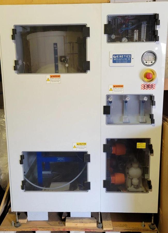 Used Kinetecs MEGAFLOW II chemical/corrosive mixing/delivery pump system 70 Gallon