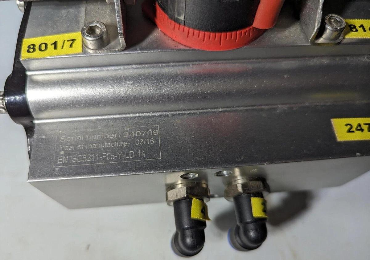 Used Gemu  Pneumatic actuator, double acting, clockwise rotation  ISO5211-F05-Y-DL-14