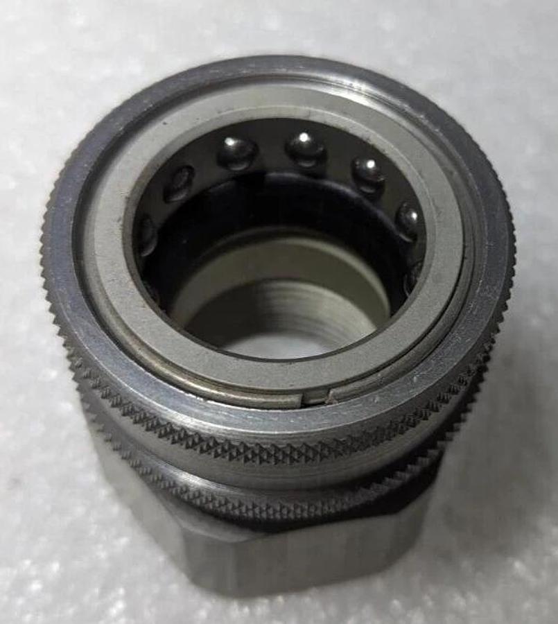 Snap-Tite APHC-16 Hydraulic Quick Connect Hose Coupling 1" Female
