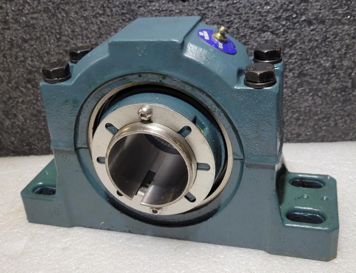 2 7/16" BORE DODGE 070058 Bearing   4 BOLT SPLIT Pillow BLOCK P4B515-1SAF-207R