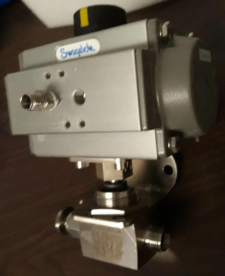 Used Swagelok  SC00030-4U ,MS-A30-4-DIN Rotary Actuator, 90°, Spring-Return