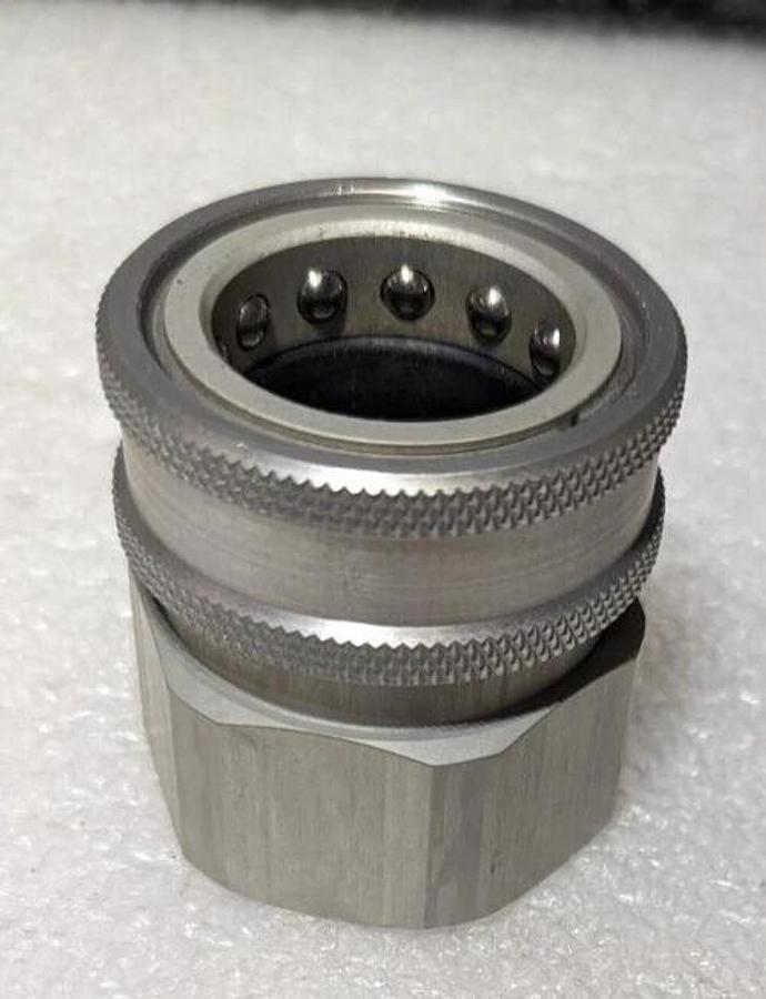 Snap-Tite APHC-16 Hydraulic Quick Connect Hose Coupling 1" Female