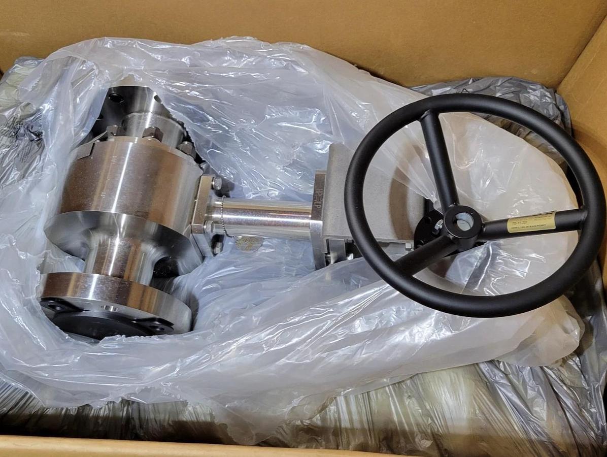 PBM 4" Manual  CN Series Cryogenic valve, 316, class 600, CNH-L6N4G---08-LT172