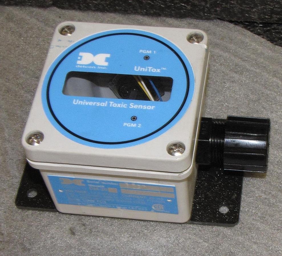 DetCon DM 20 Universal Module enclosure  *new*
