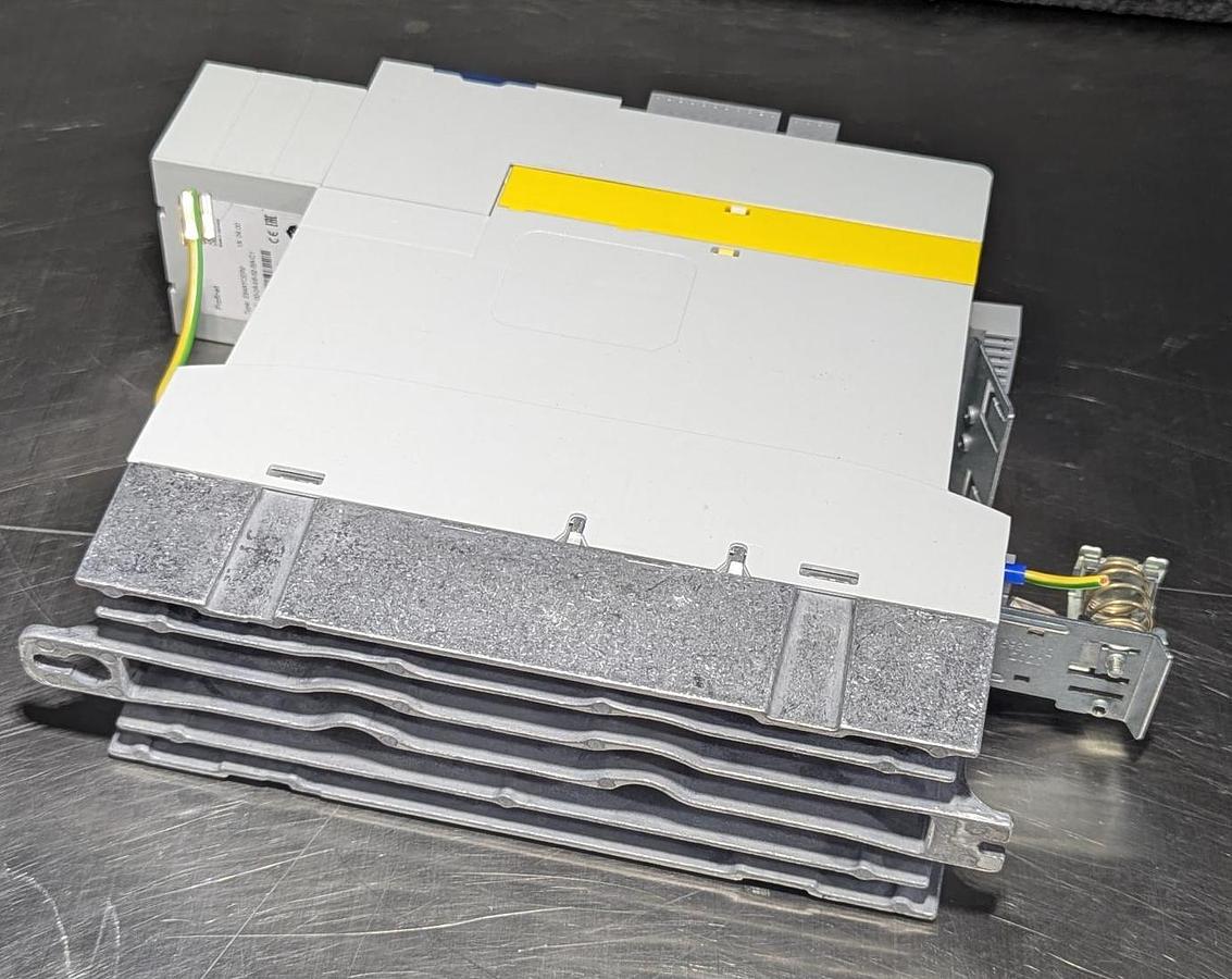 Used Lenze 8400 Topline C E80AVTCE3712SB0 with Lenze E84AYCERV Profinet