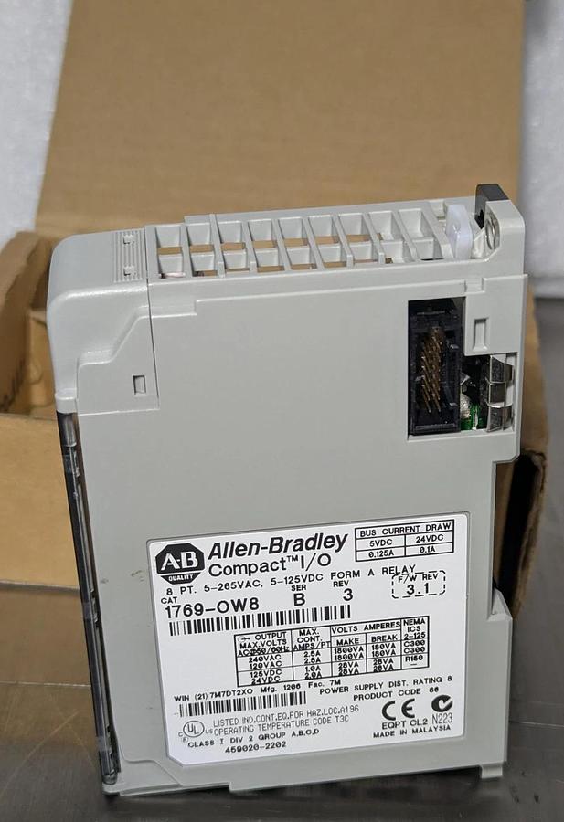 Allen Bradley  1769-OW8  Compact  I/o Output Module Ser B