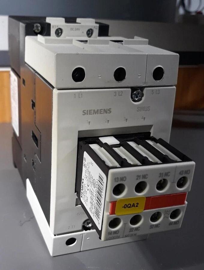 Used Siemens 3RT1044-1B-3MA0 Power Contactor w/ 3RT1921-1H22-AA1 /3RH1926-1BB00