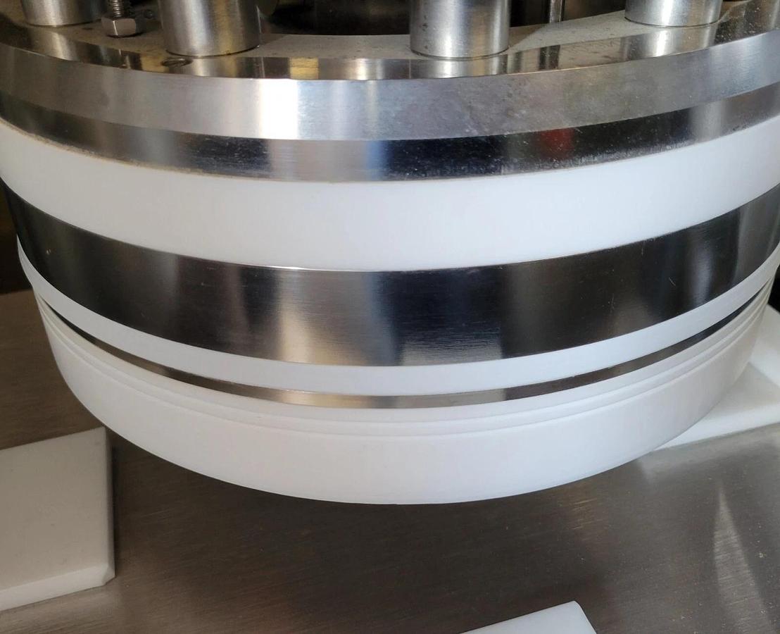Used 2010 Novasep PROCHROM LC300 preparative HPLC column