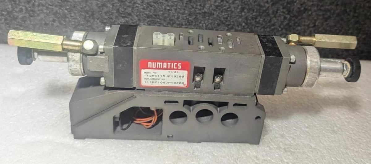 Numatics I12RC115JP19Z00  Sandwich Type Regulator Valve RM18029