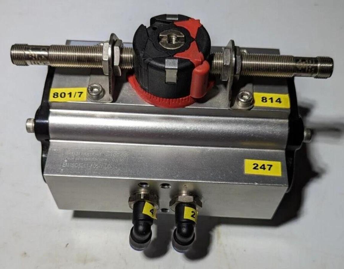 Used Gemu  Pneumatic actuator, double acting, clockwise rotation  ISO5211-F05-Y-DL-14