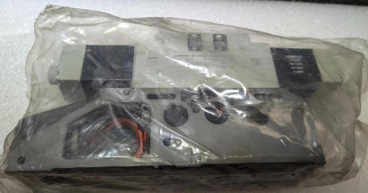 Numatics I24SS515K000030  Pnuematic Solenoid Valve