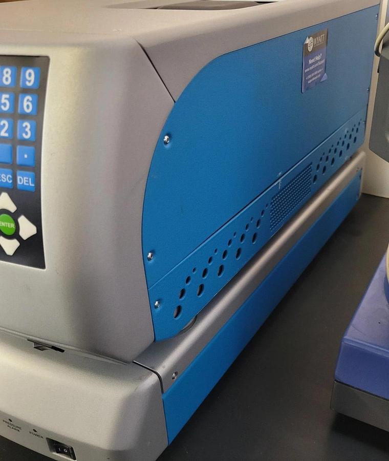 Used 2017 Wyatt Mobius Light Scattering Instrument WMOB-09  with Atlas