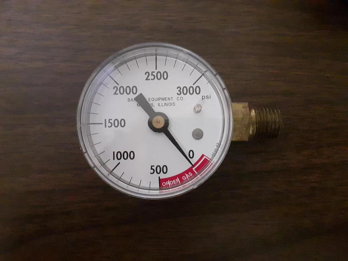 Used Banner Wika Pressure Gauge Gage 3000 psi 2 inch Face 1/4" NPT Inlet