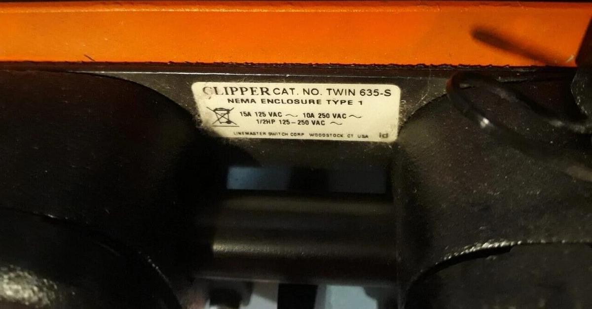 Used Linemaster  Full Twin Guard 522-B12  and Twin Clipper Switch No/635-S