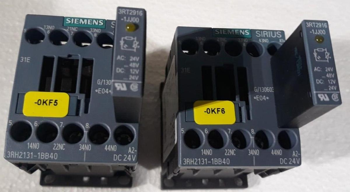 Used Lot of 2 SIEMENS  3RH2131-1BB40 W/ 3RT2916-1JJ00