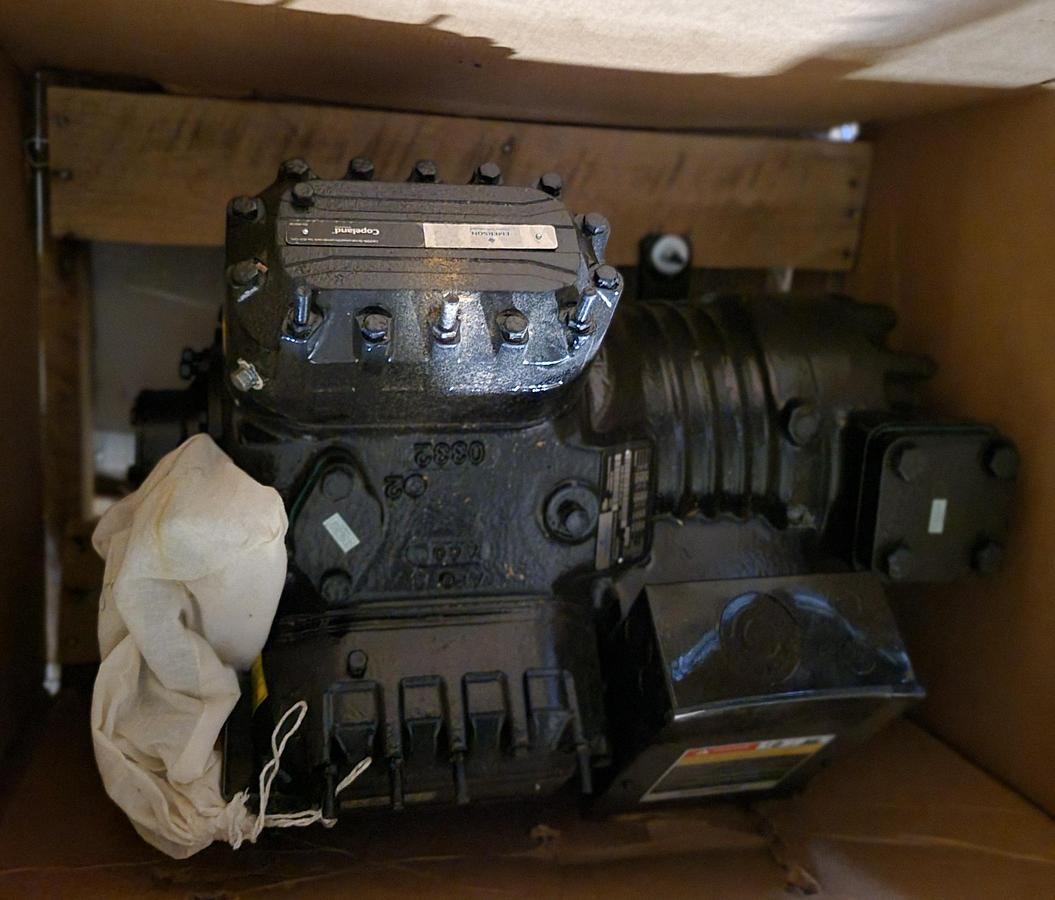 Copeland 4DT3F76KE-TSK-800, 22 HP, 208-230/460V, 3-Phase Semi-Hermetic Discus Refrigeration Compressor