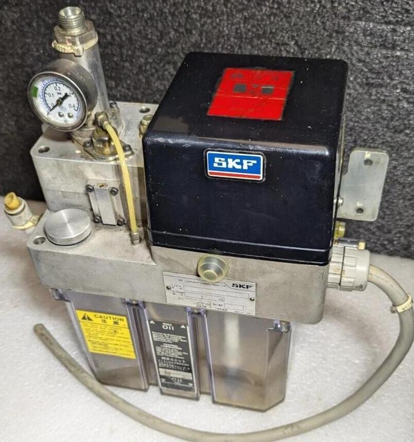 Used SKF Lubrication Systems VCM-2000-KW3-SP6 Oil Pump  24V